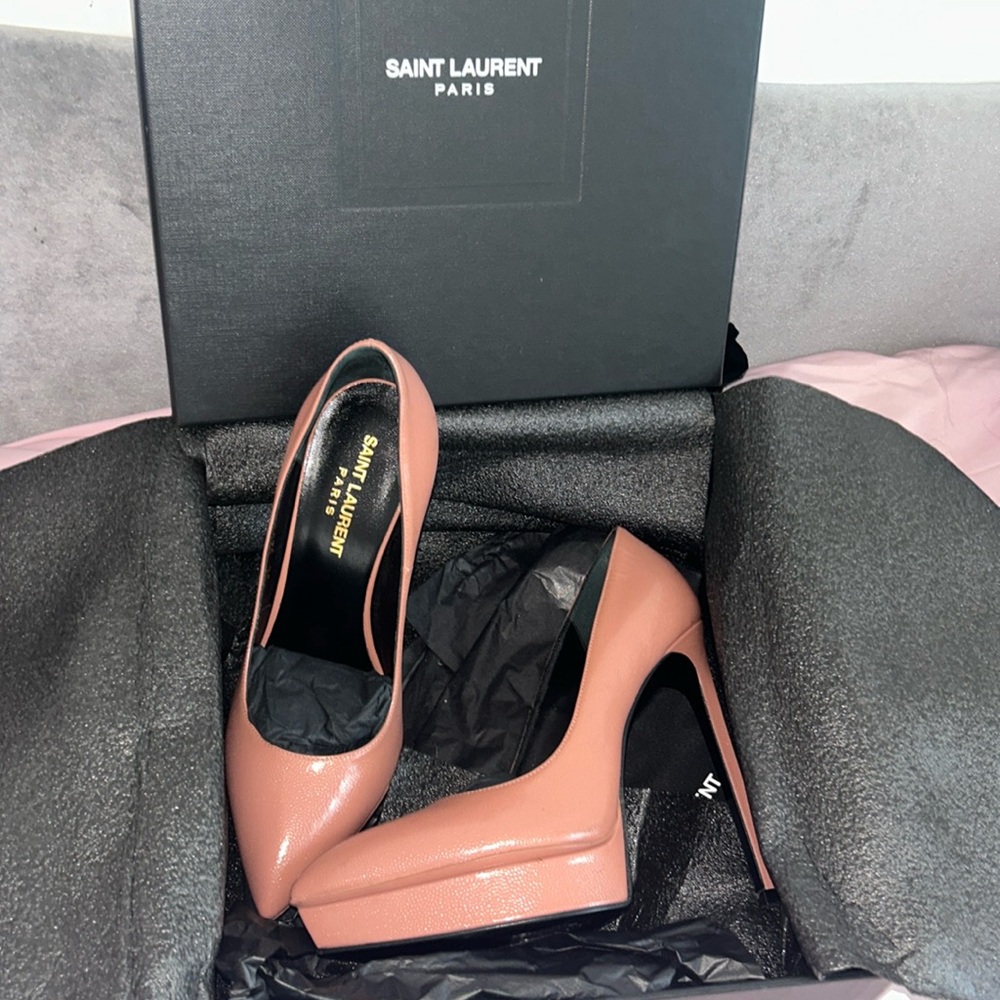 Brand New YSL Yves Saint Laurent Heels Nude Pink Size 37